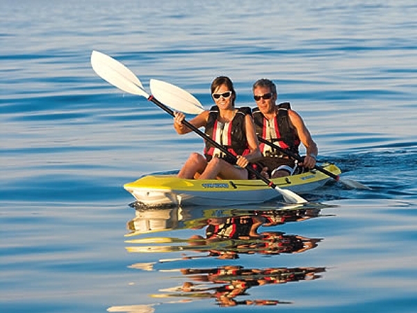 canoa sul lago